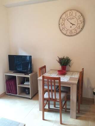 Апартаменты Apartman Kiparis Котор Апартаменты с балконом-3